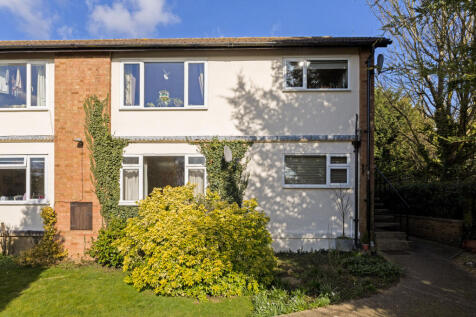 2 bedroom maisonette for sale