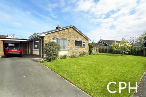 Barmoor Close, Scalby, Scarborough 2 bed detached bungalow for sale