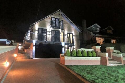 Filey Road, Scarborough 3 bed detached house for sale