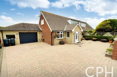 Raincliffe Crescent, Scarborough 3 bed semi