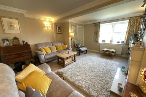 Dreaken Fold, West Ayton, Scarborough 3 bed terraced house for sale