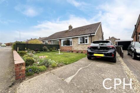 West Garth, Cayton, Scarborough 2 bed house for sale