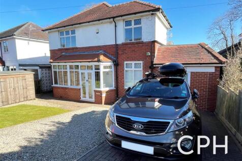 Lady Ediths Avenue, Scarborough 4 bed detached house for sale