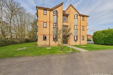 Studio flat for sale
