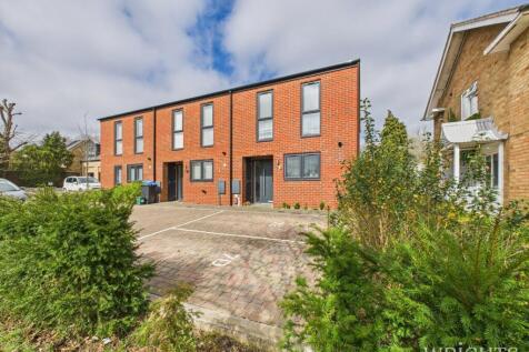 Hall Grove, Welwyn Garden City AL7 2 bed end of terrace house for sale