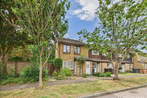 1 bedroom maisonette for sale