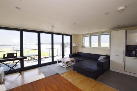 Elm Road, Wembley, Middlesex 2 bed flat for sale