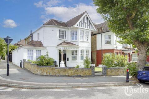 Fox Lane, London, N13 1 bed flat for sale