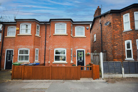 3 bedroom end of terrace house for sale