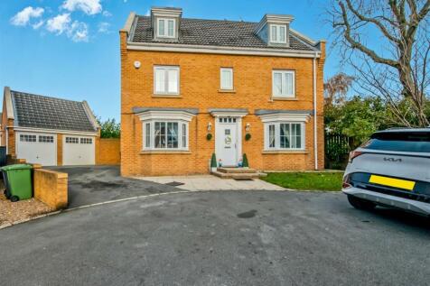 Swallow Close, Armley, Leeds 5 bed detached house for sale