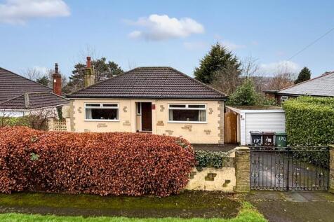 Blue Hill Lane, Leeds 2 bed detached bungalow for sale