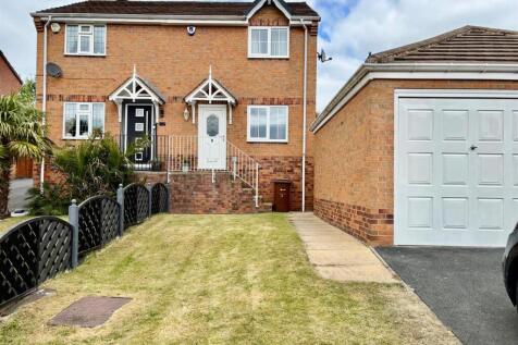 2 bedroom semi-detached house for sale