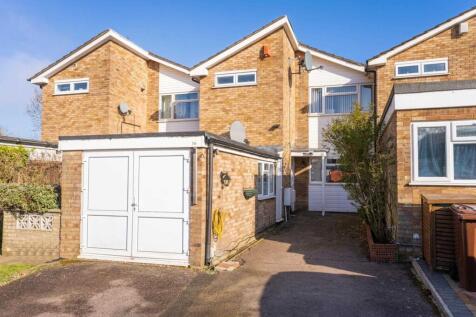 Chiltern Avenue, Bushey 4 bed terraced house for sale