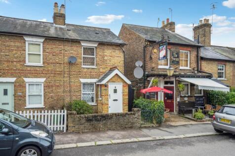 Park Road, Bushey Village 2 bed end of terrace house for sale