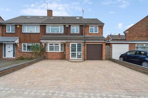 4 bedroom semi-detached house for sale
