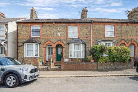 Rudolph Road, Bushey Village 2 bed terraced house for sale
