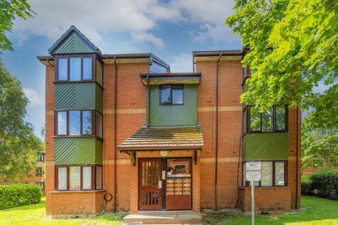 Maltby Drive, Enfield Studio for sale