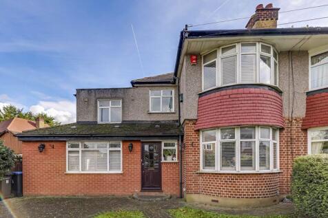 4 bedroom semi-detached house for sale