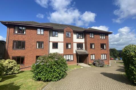 2 bedroom ground floor flat for sale