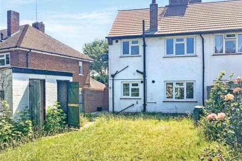 2 bedroom semi-detached house for sale
