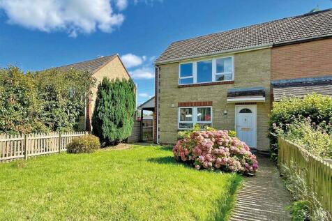 2 bedroom semi-detached house for sale