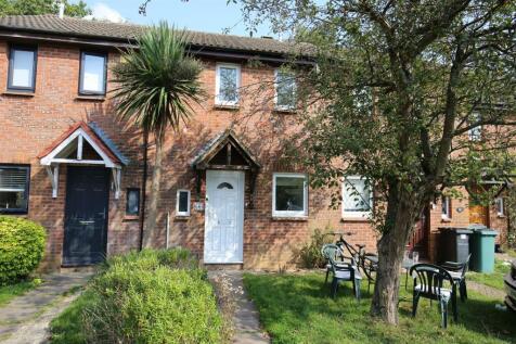 Linden Road, Coxheath, Maidstone 2 bed terraced house for sale