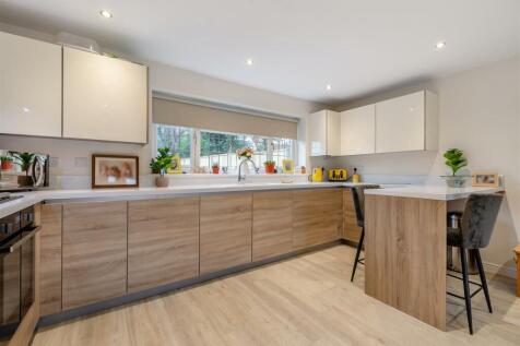 Windsor Close, Maidstone 2 bed detached bungalow for sale