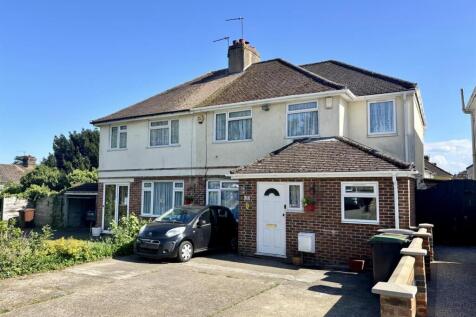 Fernleigh Rise, Ditton, Aylesford 4 bed semi