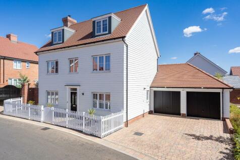 5 bedroom detached house for sale