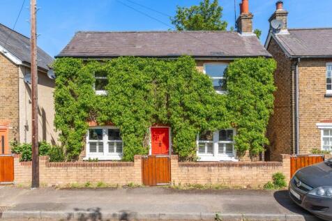 2 bedroom detached house for sale
