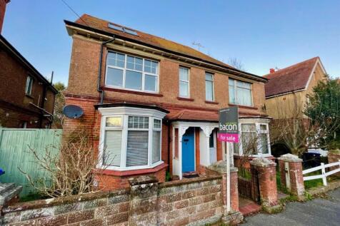 5 bedroom semi-detached house for sale