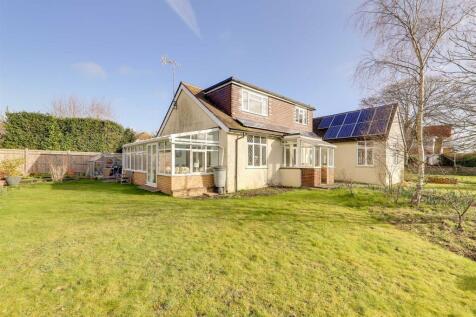 Charmandean Road, Broadwater, Worthing 5 bed chalet for sale