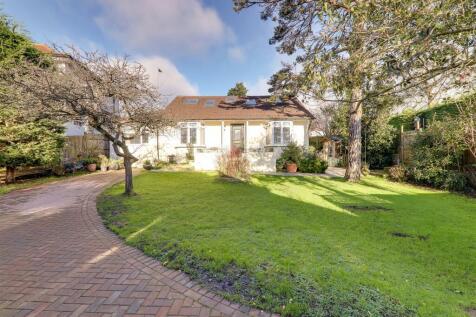Arundel Road, Worthing 5 bed detached house for sale