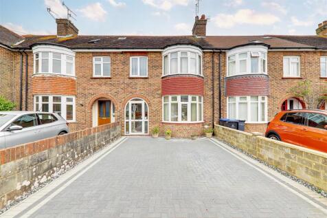 Shandon Road, Worthing 3 bed terraced house for sale