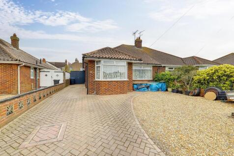 2 bedroom semi-detached bungalow for sale