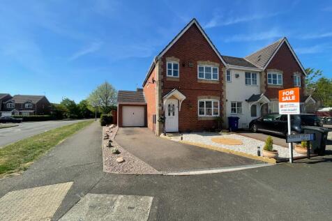 Primrose Drive, Branston... 3 bed townhouse for sale