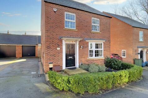 4 bedroom detached house for sale