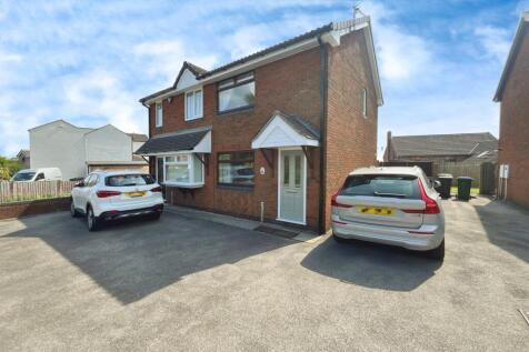 2 bedroom semi-detached house for sale