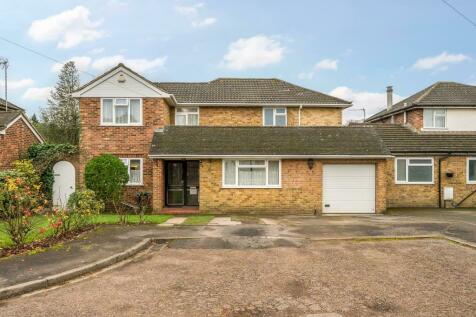 Woking,  Surrey,  GU21 5 bed detached house for sale