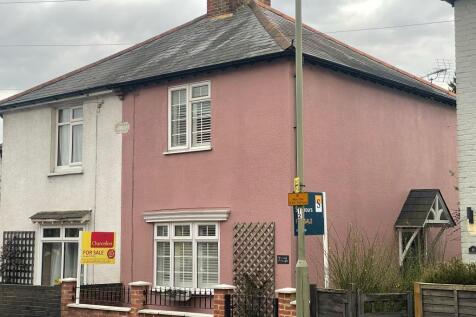 2 bedroom semi-detached house for sale