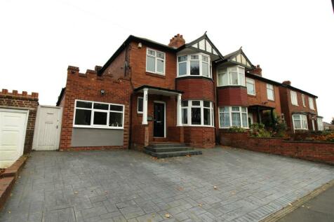 4 bedroom semi-detached house for sale