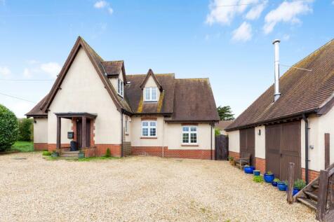 6 bedroom detached house for sale