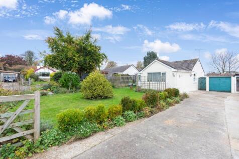 2 bedroom detached bungalow for sale