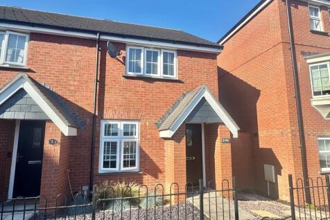 2 bedroom semi-detached house for sale
