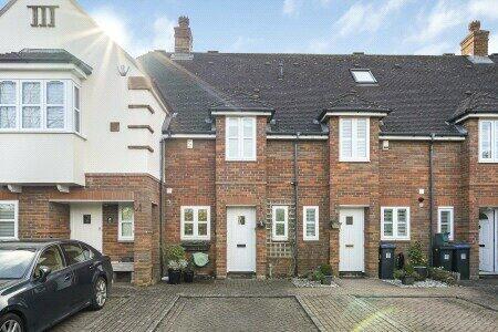 2 bedroom terraced house for sale