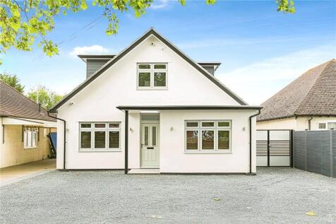 Green Lane, Surrey KT16 4 bed detached house for sale