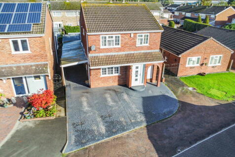 The Larches, Coventry CV7 4 bed detached house for sale