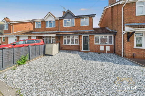 Hogarth Close, Bedworth CV12 4 bed semi