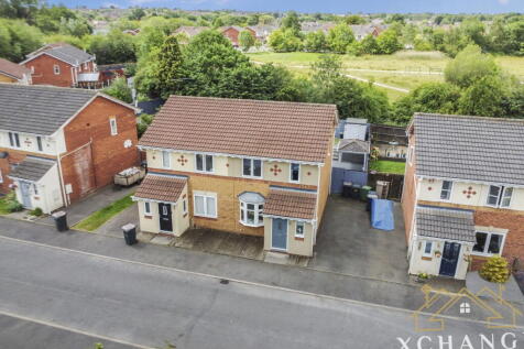 2 bedroom semi-detached house for sale