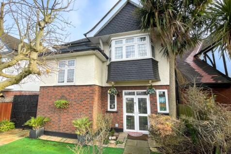 Shaftesbury Avenue, Harrow, HA3 3 bed detached house for sale